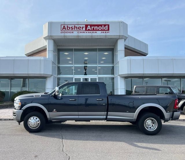 Used 2022 RAM 3500 Laramie image 3