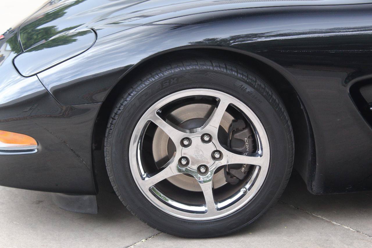 Used 2002 Chevrolet Corvette Convertible w/ Preferred Equipment Group2 RWD image 28