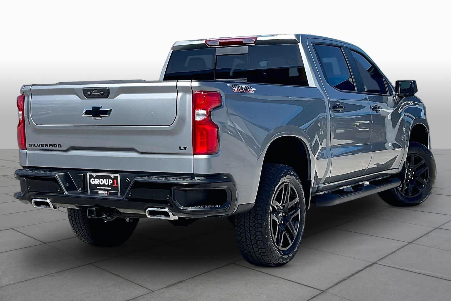 Used 2026 Chevrolet Silverado 1500 LT Trail Boss w/ LT Trail Boss Premium Package AWD/4WD image 13