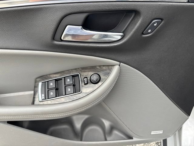 Used 2015 Chevrolet Impala LTZ FWD image 14
