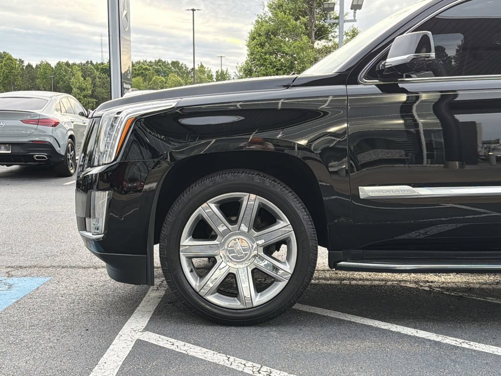 Used 2020 Cadillac Escalade Luxury AWD/4WD image 9