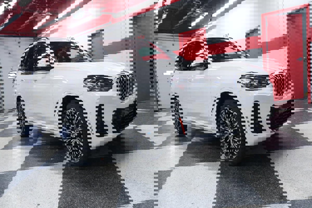 Used 2023 BMW X3 xDrive30i w/ M Sport Package image 2