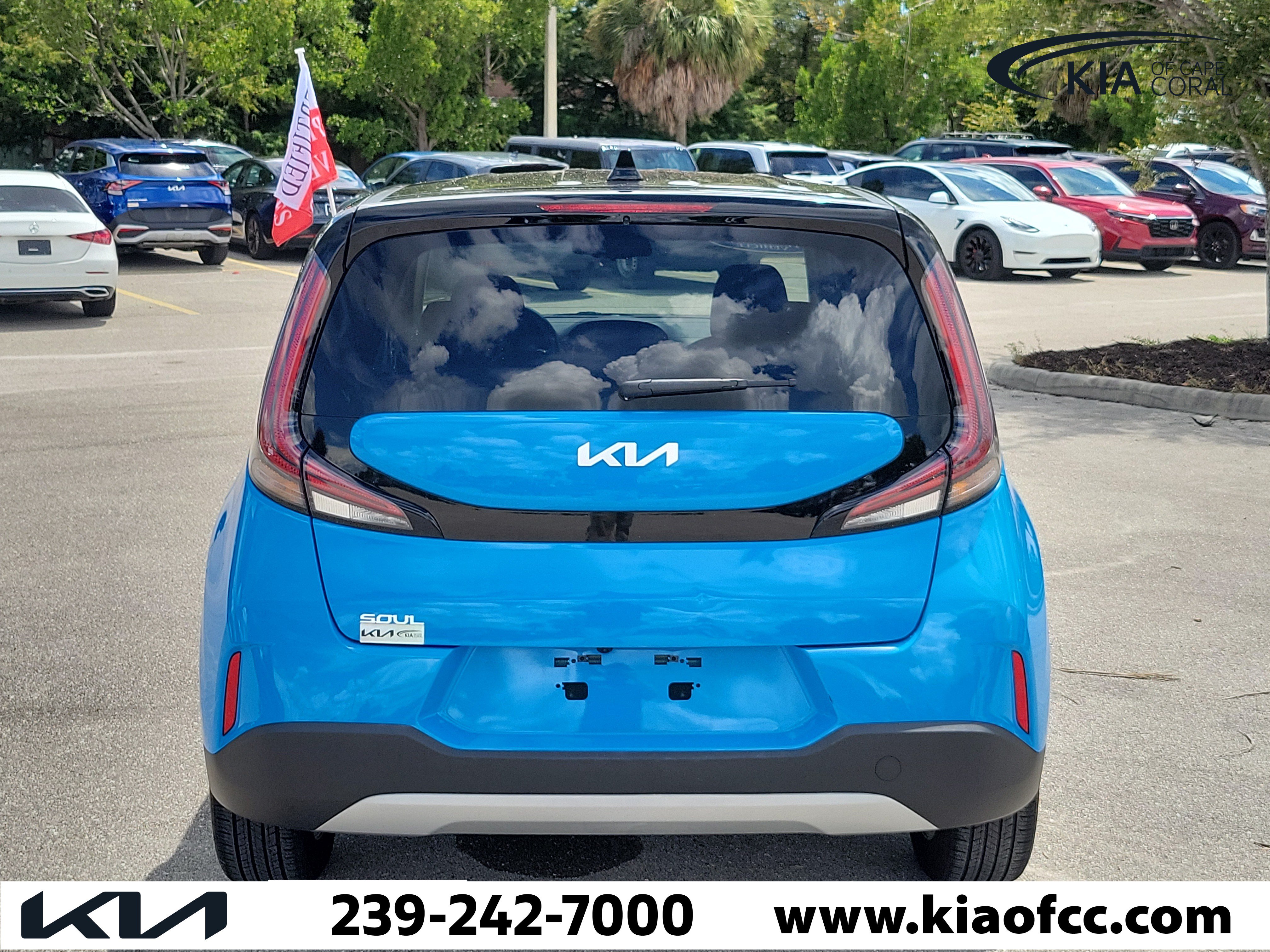 Certified 2025 Kia Soul S FWD image 5