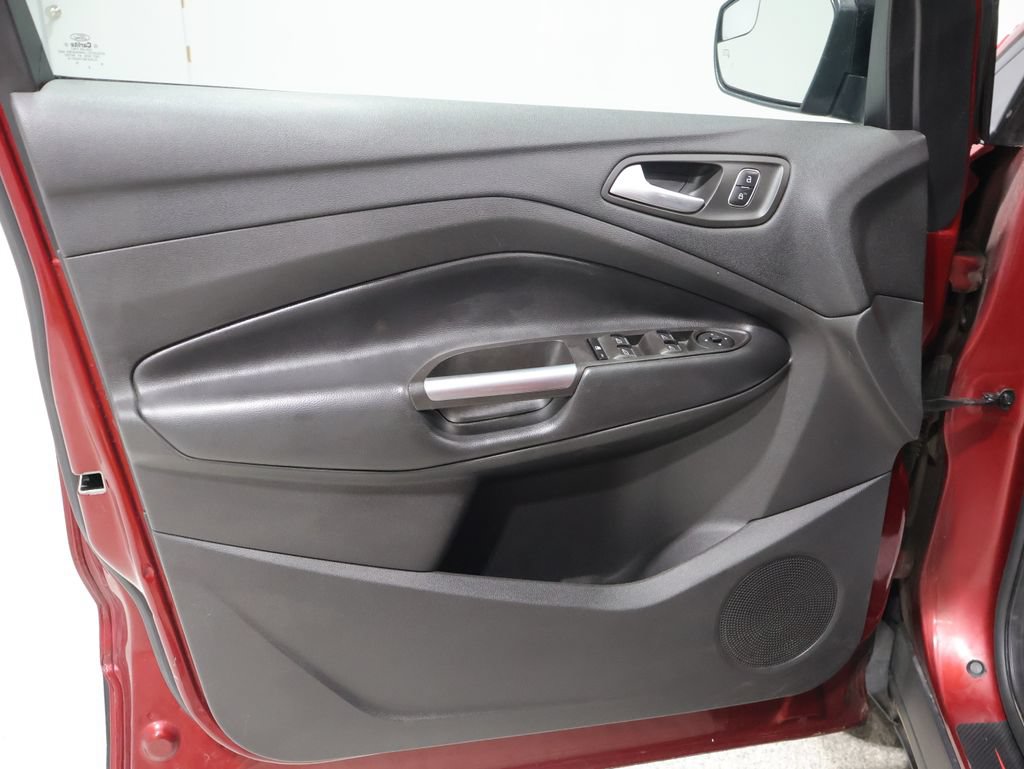 Used 2019 Ford Escape SE w/ SE Sport Appearance Package AWD/4WD image 12