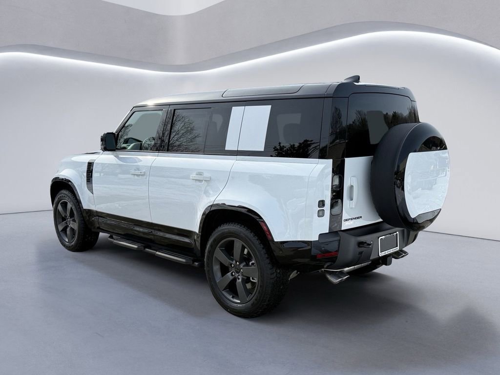 New 2026 Land Rover Defender 110 X-Dynamic SE image 4