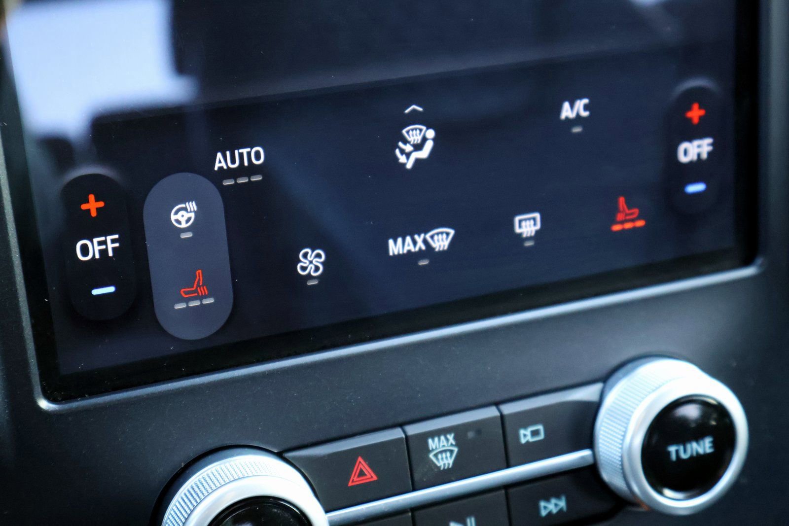 Used 2023 Ford Edge Titanium image 29