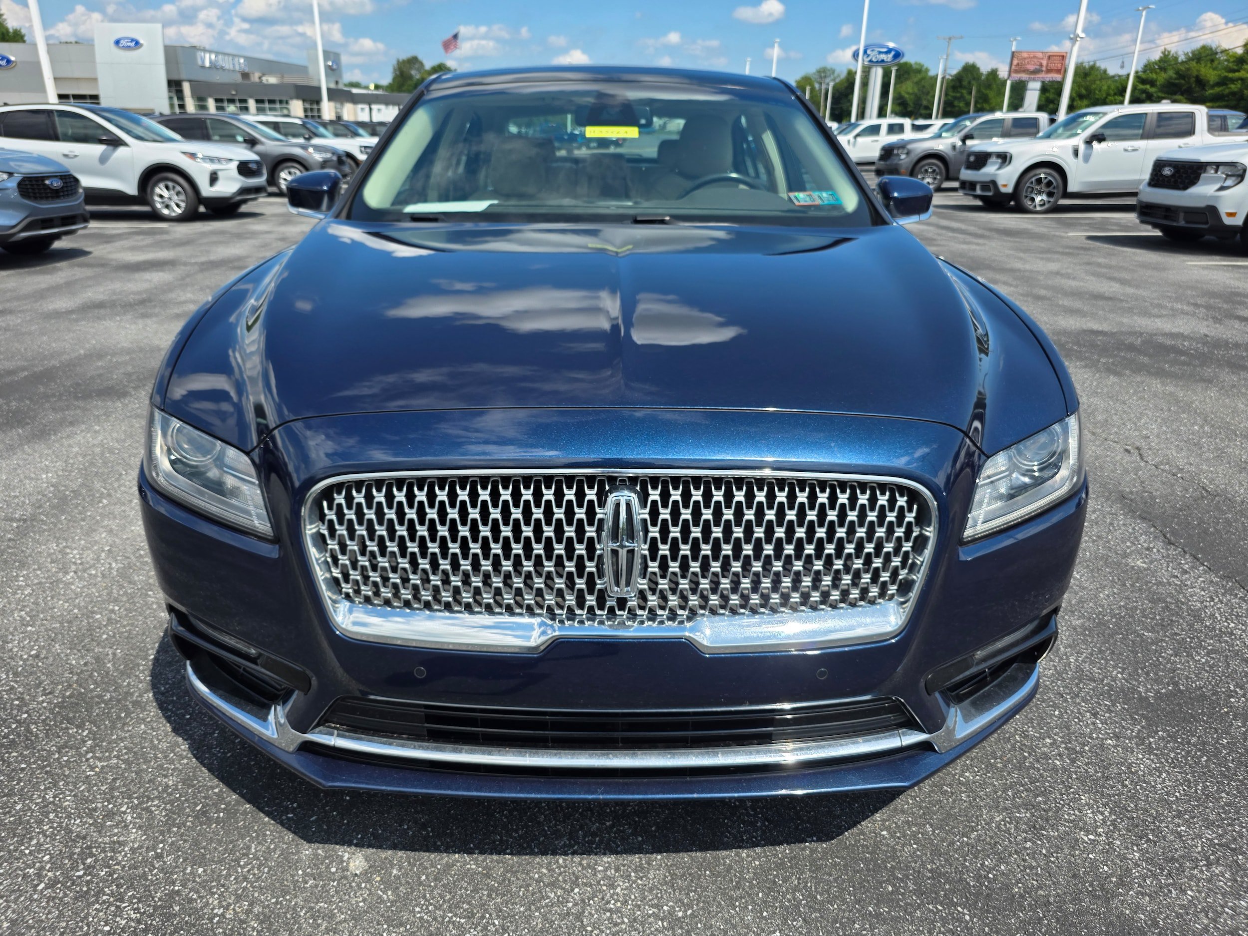 Used 2017 Lincoln Continental Reserve w/ Climate Package AWD/4WD image 8