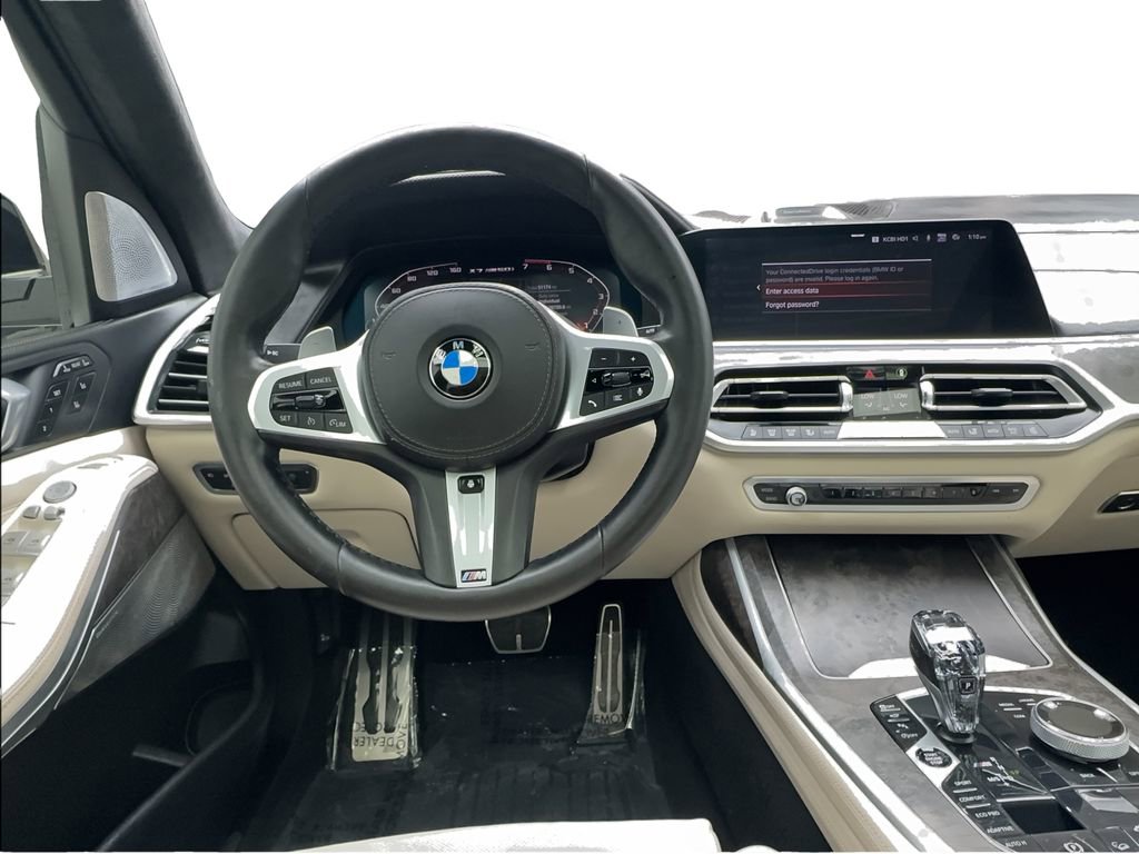 Used 2020 BMW X7 M50i w/ Dynamic Handling Package image 39