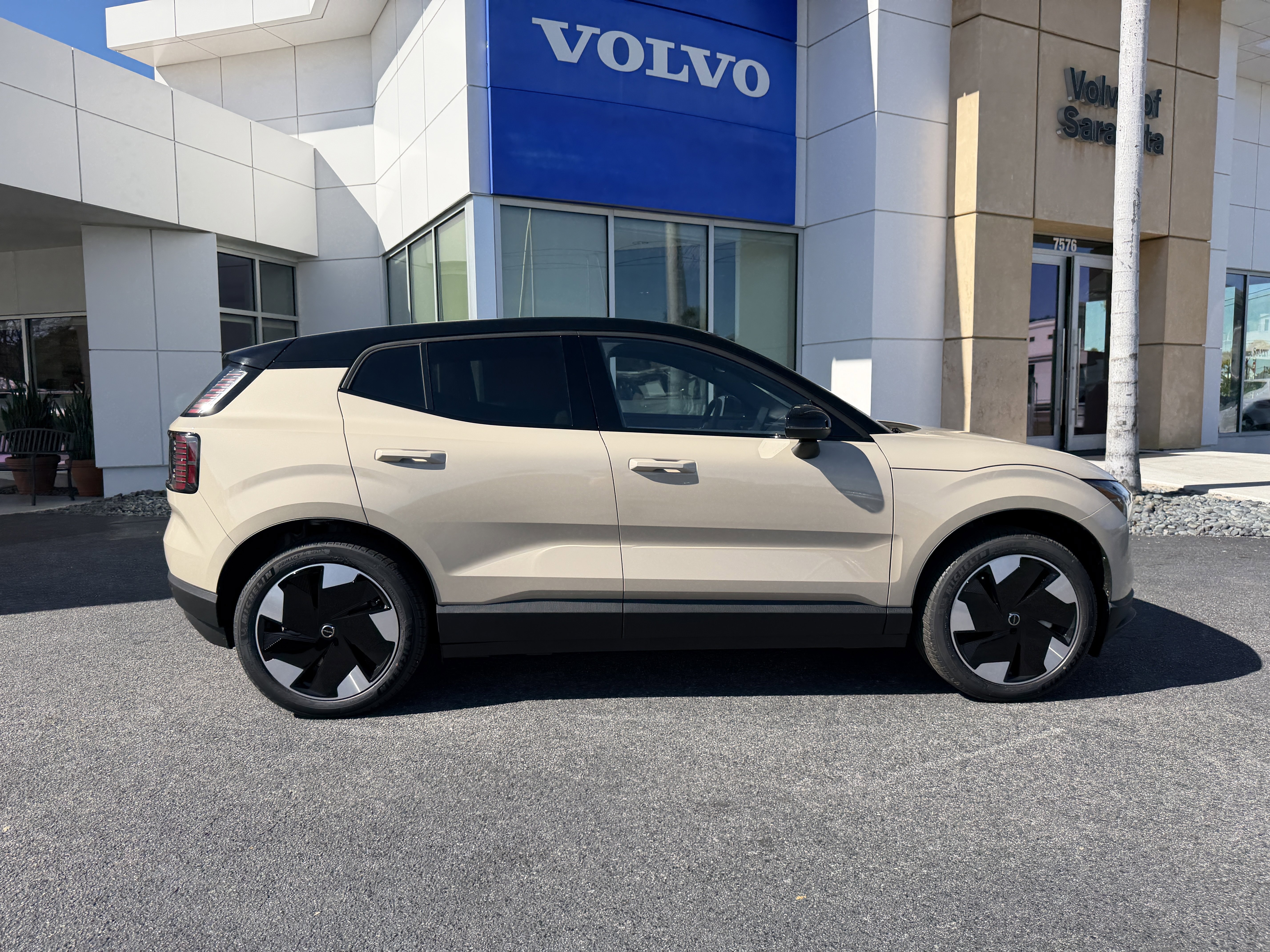 New 2026 Volvo EX30 Plus image 2