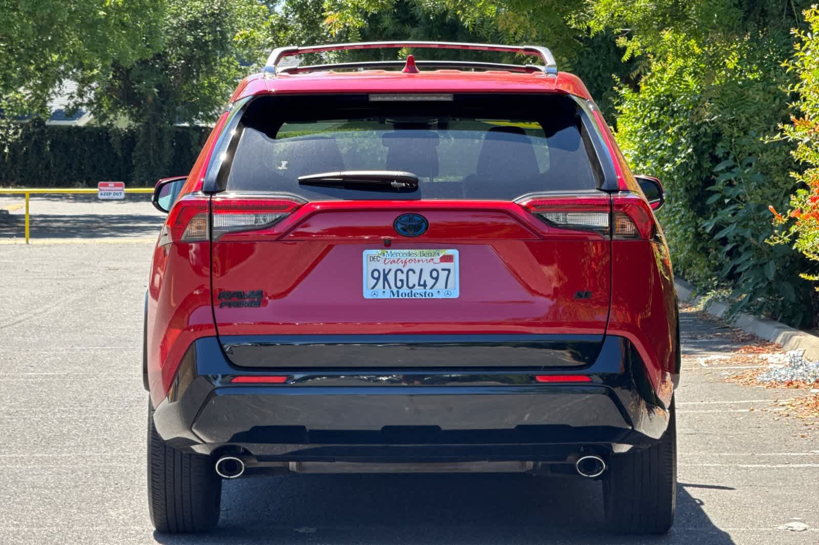 Used 2024 Toyota RAV4 SE w/ Weather & Moonroof Package AWD/4WD image 4