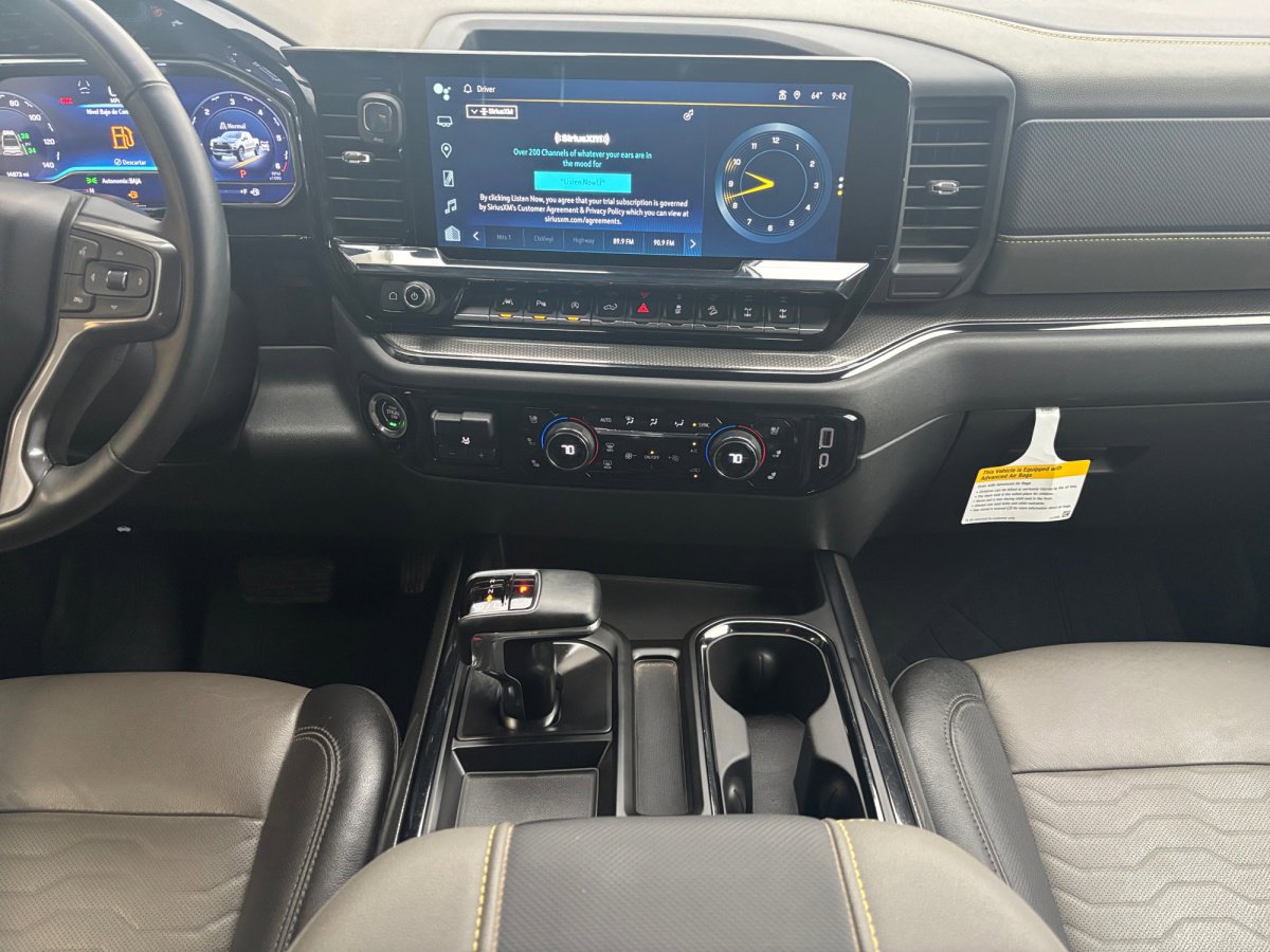 Used 2023 Chevrolet Silverado 1500 ZR2 w/ Technology Package image 3