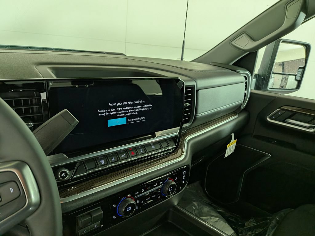 New 2026 Chevrolet Silverado 3500 LT AWD/4WD image 21