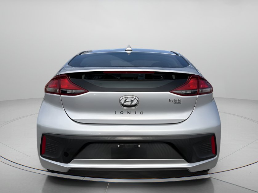 Used 2018 Hyundai Ioniq Blue FWD image 4