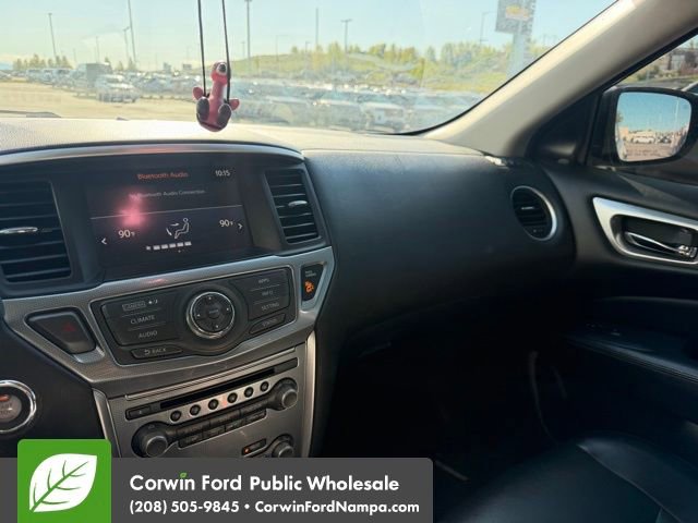 Used 2017 Nissan Pathfinder SL AWD/4WD image 9