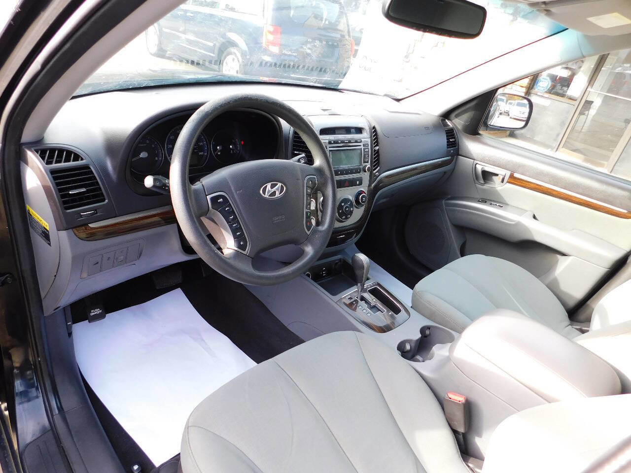 Used 2012 Hyundai Santa Fe GLS image 19