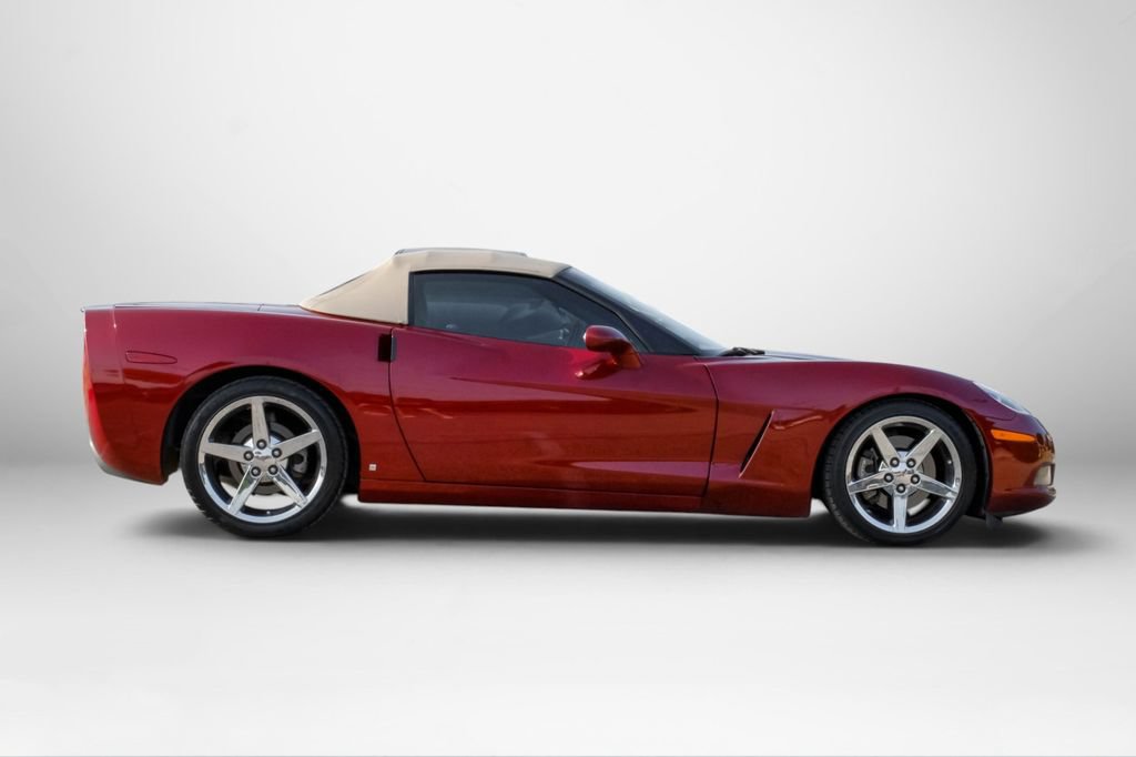 Used 2007 Chevrolet Corvette Convertible w/ Preferred Equipment Group RWD image 6
