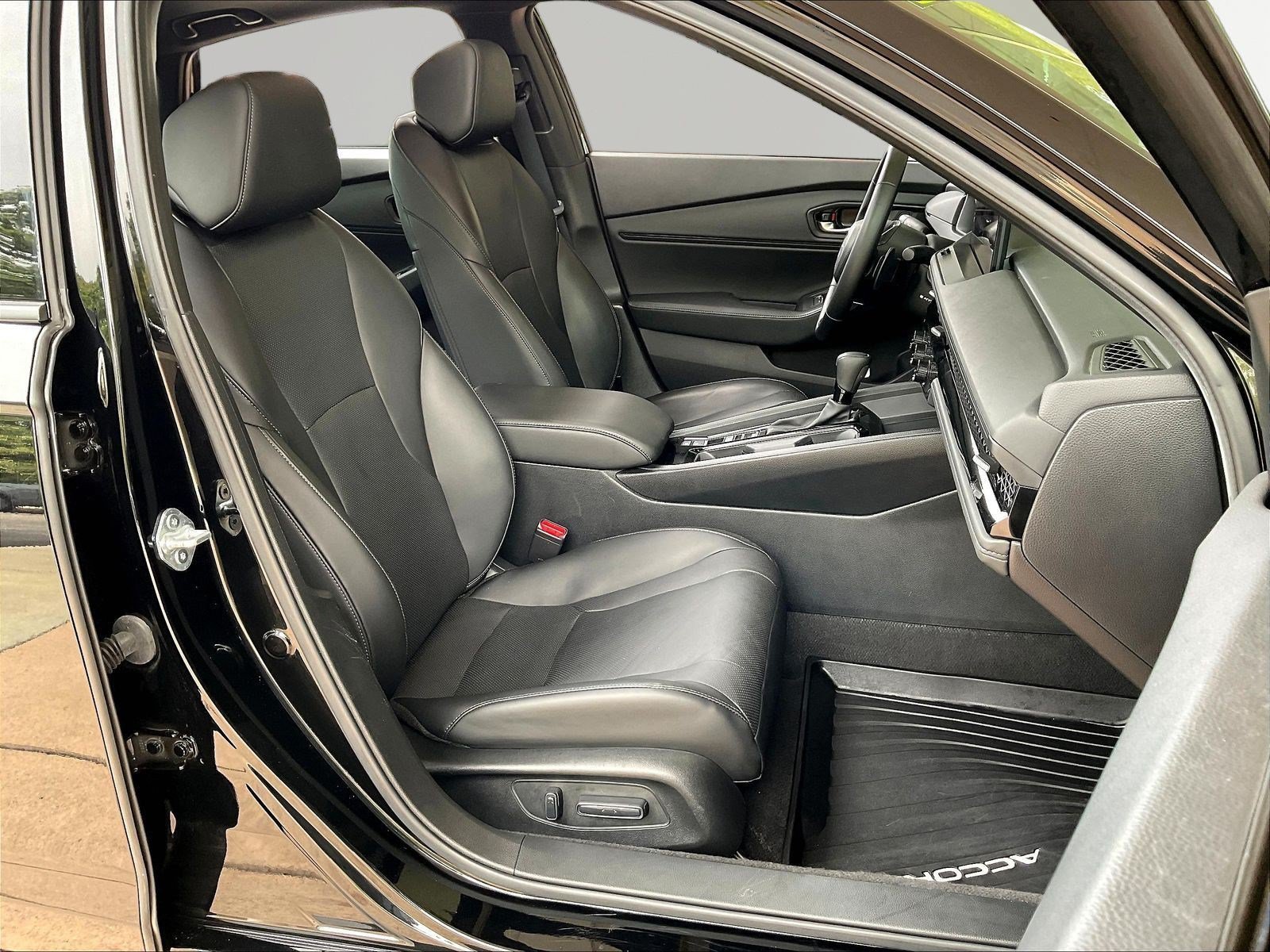Used 2025 Honda Accord Sport image 29