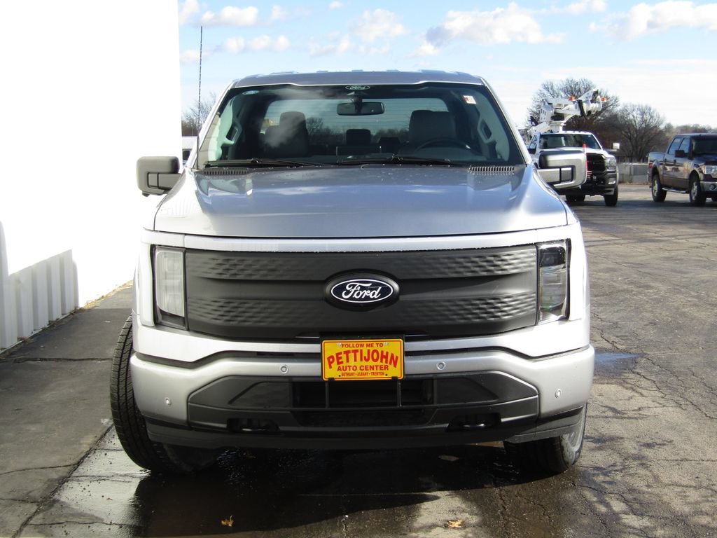 New 2025 Ford F150 Lightning Flash AWD/4WD image 13