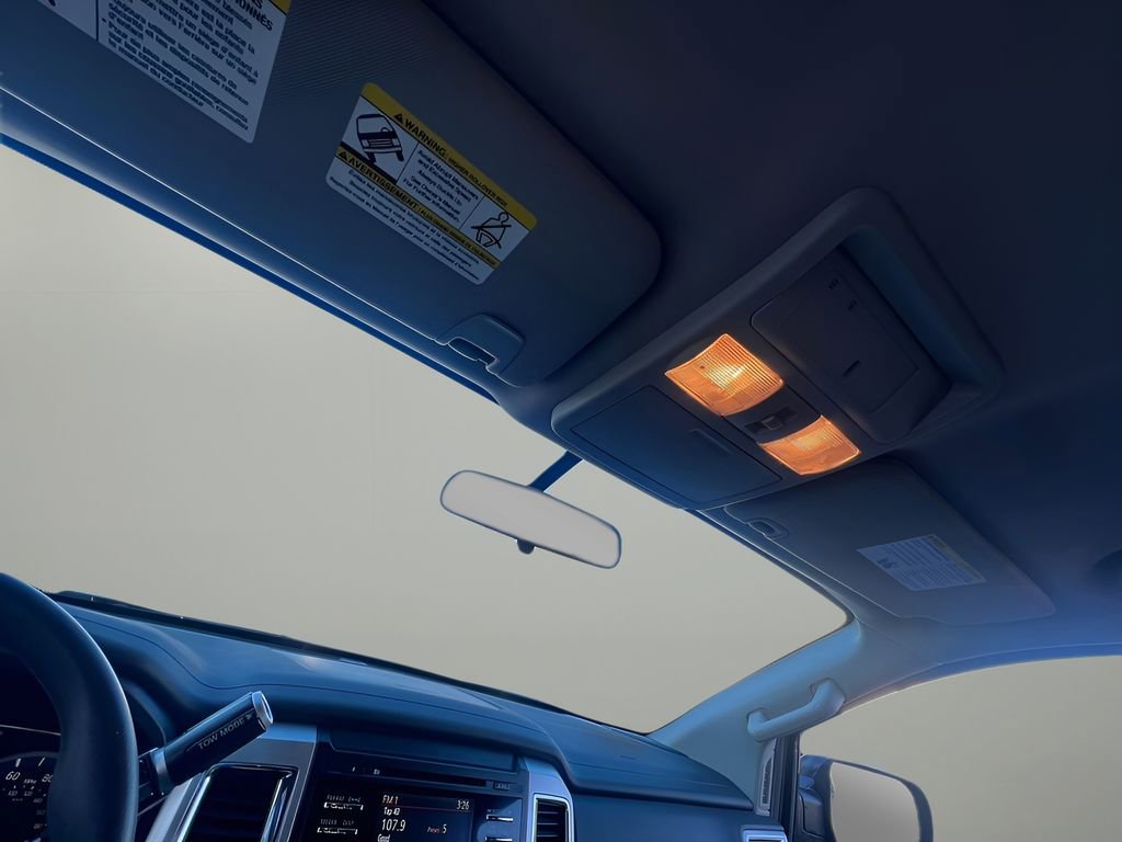 Used 2018 Nissan Titan Platinum Reserve image 19