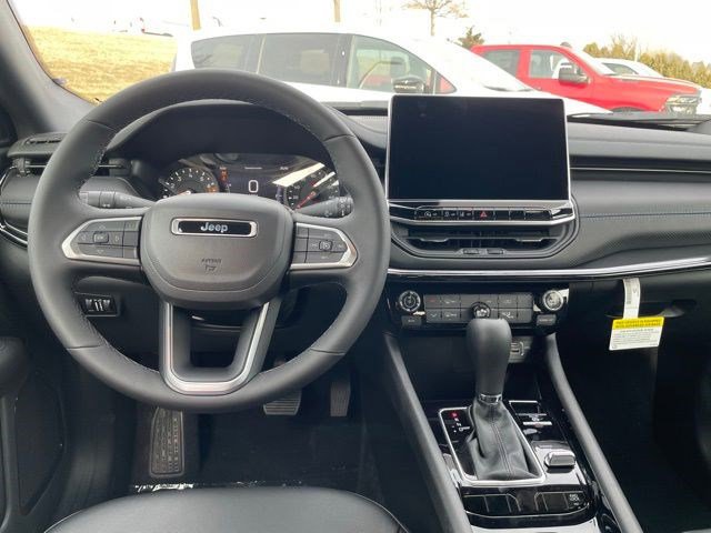New 2026 Jeep Compass Latitude AWD/4WD image 14