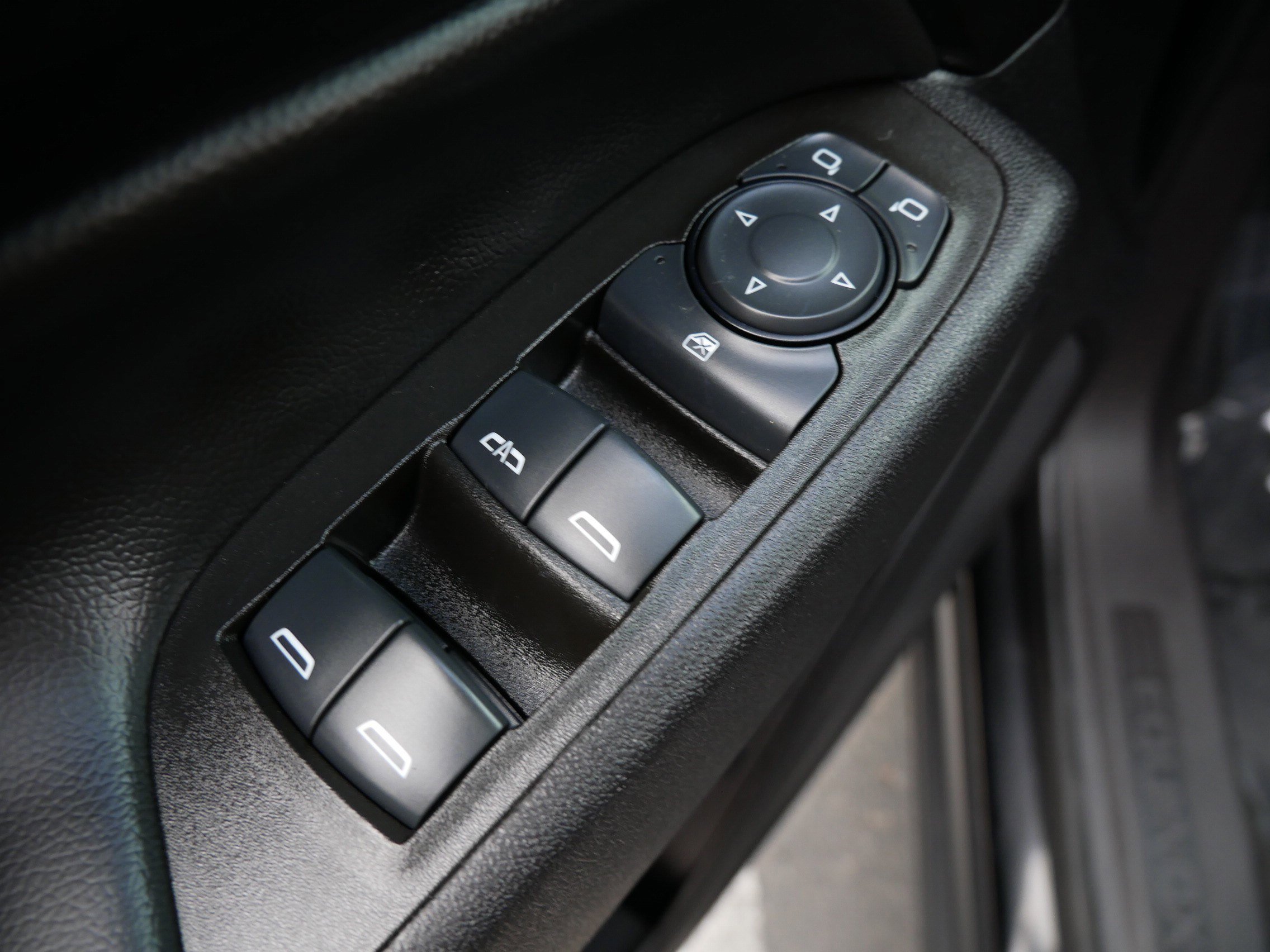 Used 2024 Chevrolet Equinox LT image 19