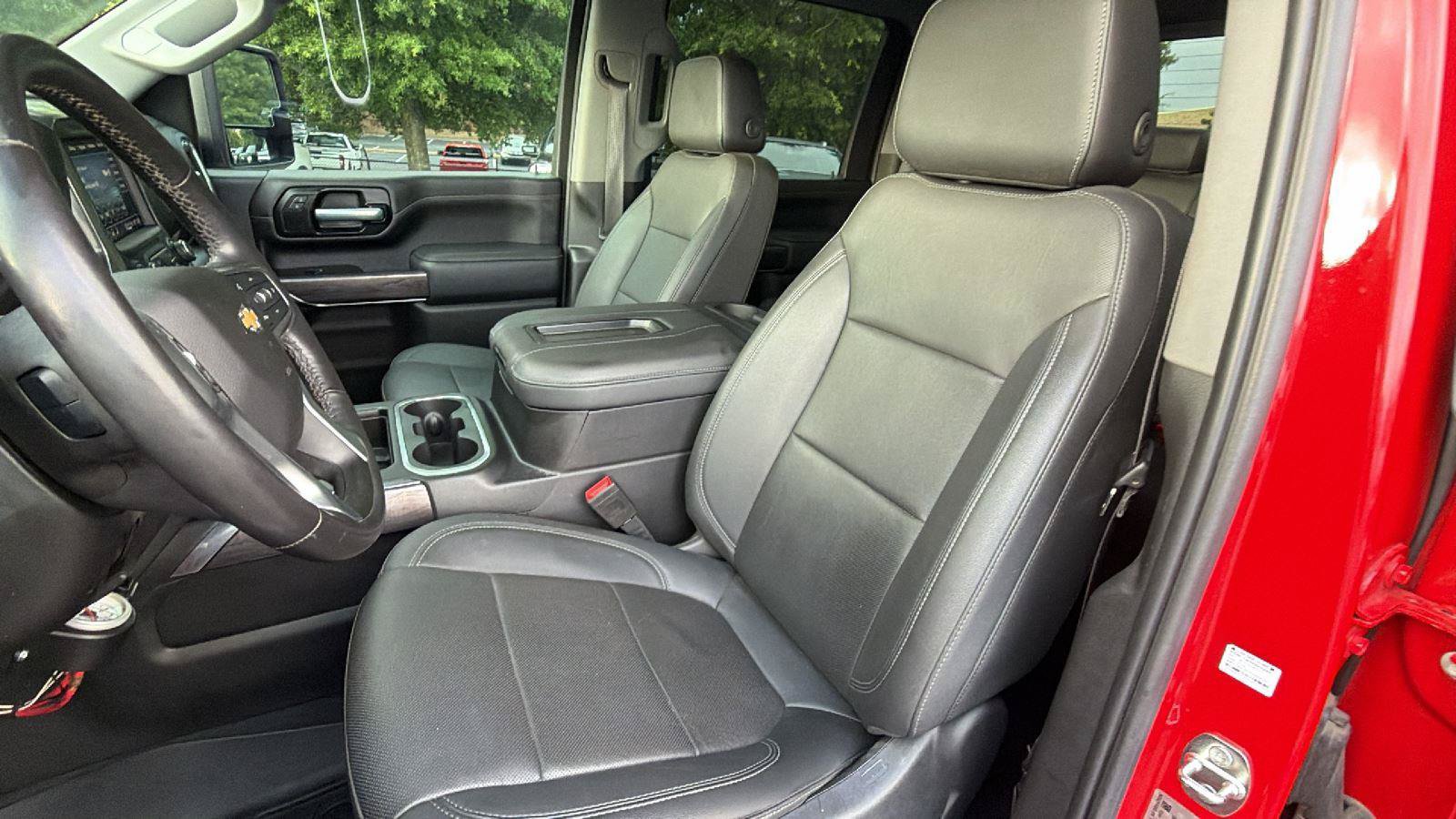 Used 2021 Chevrolet Silverado 3500 LTZ w/ LTZ Plus Package AWD/4WD image 4