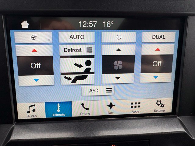 Used 2017 Ford F250 Lariat w/ Lariat Ultimate Package AWD/4WD image 28