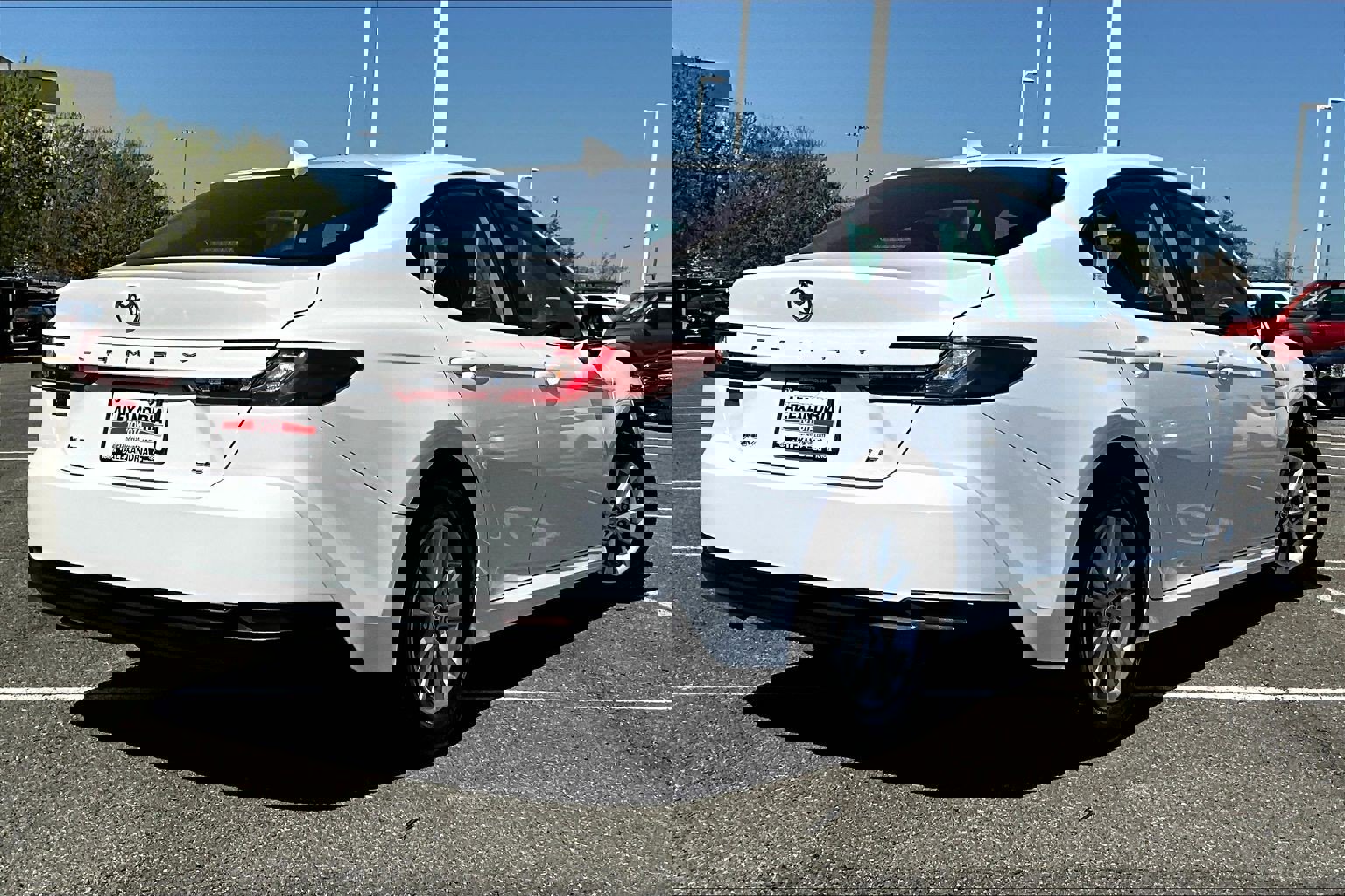 Used 2025 Toyota Camry LE FWD image 12