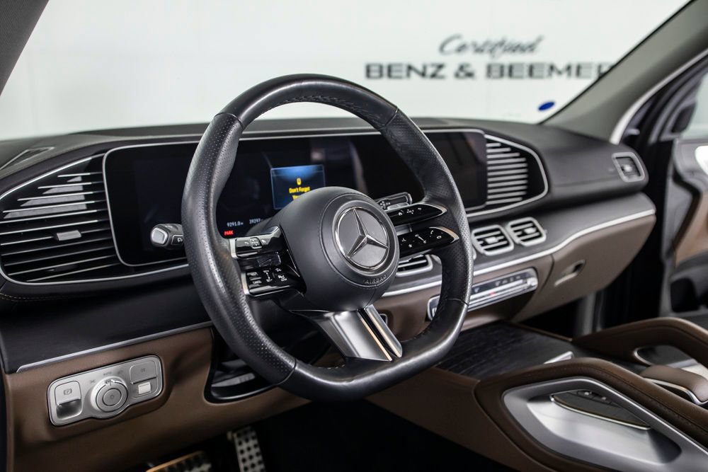 Used 2024 Mercedes-Benz GLS 450 4MATIC image 25