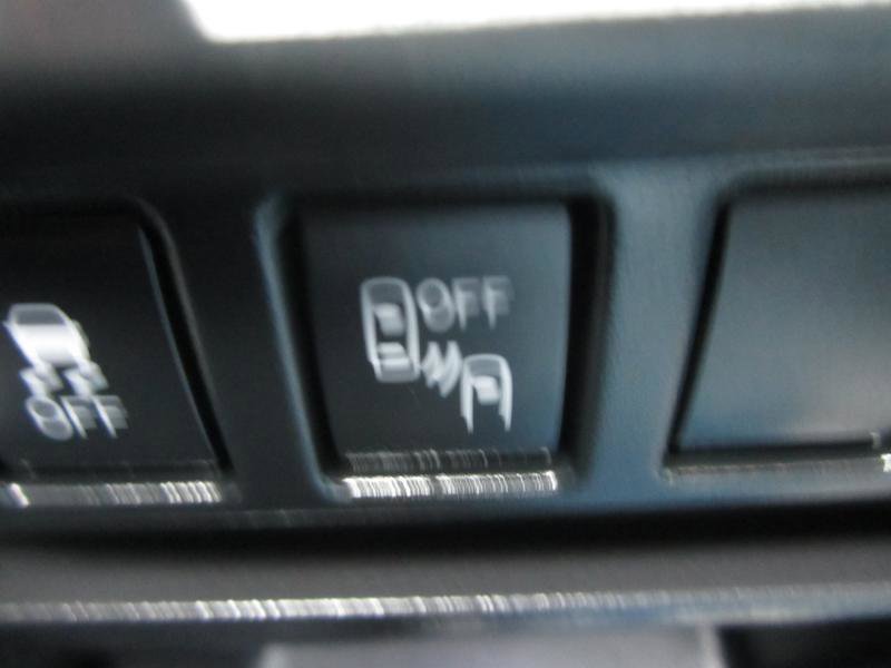 Used 2018 Subaru Impreza 2.0i Premium w/ Eyesight & BSD & Rcta AWD/4WD image 27