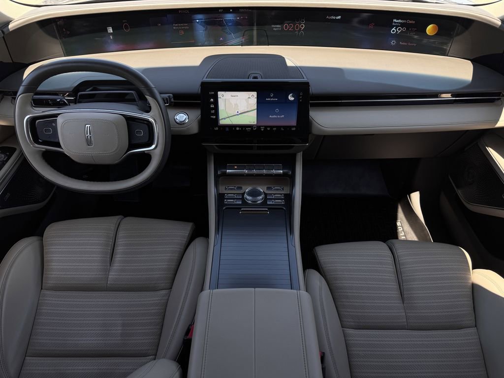 Used 2024 Lincoln Nautilus Reserve w/ Equipment Group 203A image 10