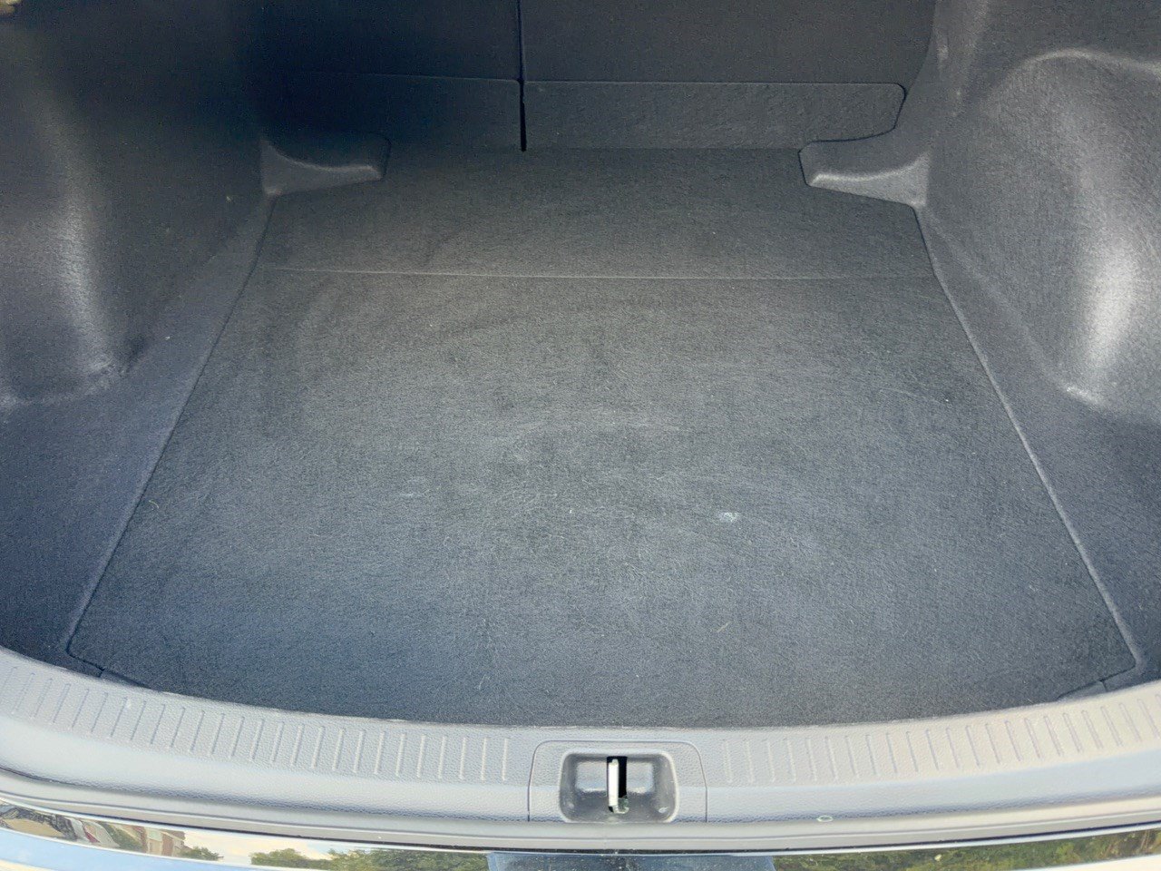 Used 2025 Toyota Corolla LE FWD image 28