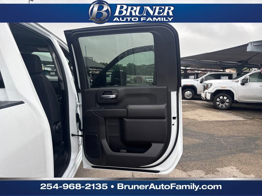 New 2025 GMC Sierra 2500 Pro w/ Convenience Package image 17