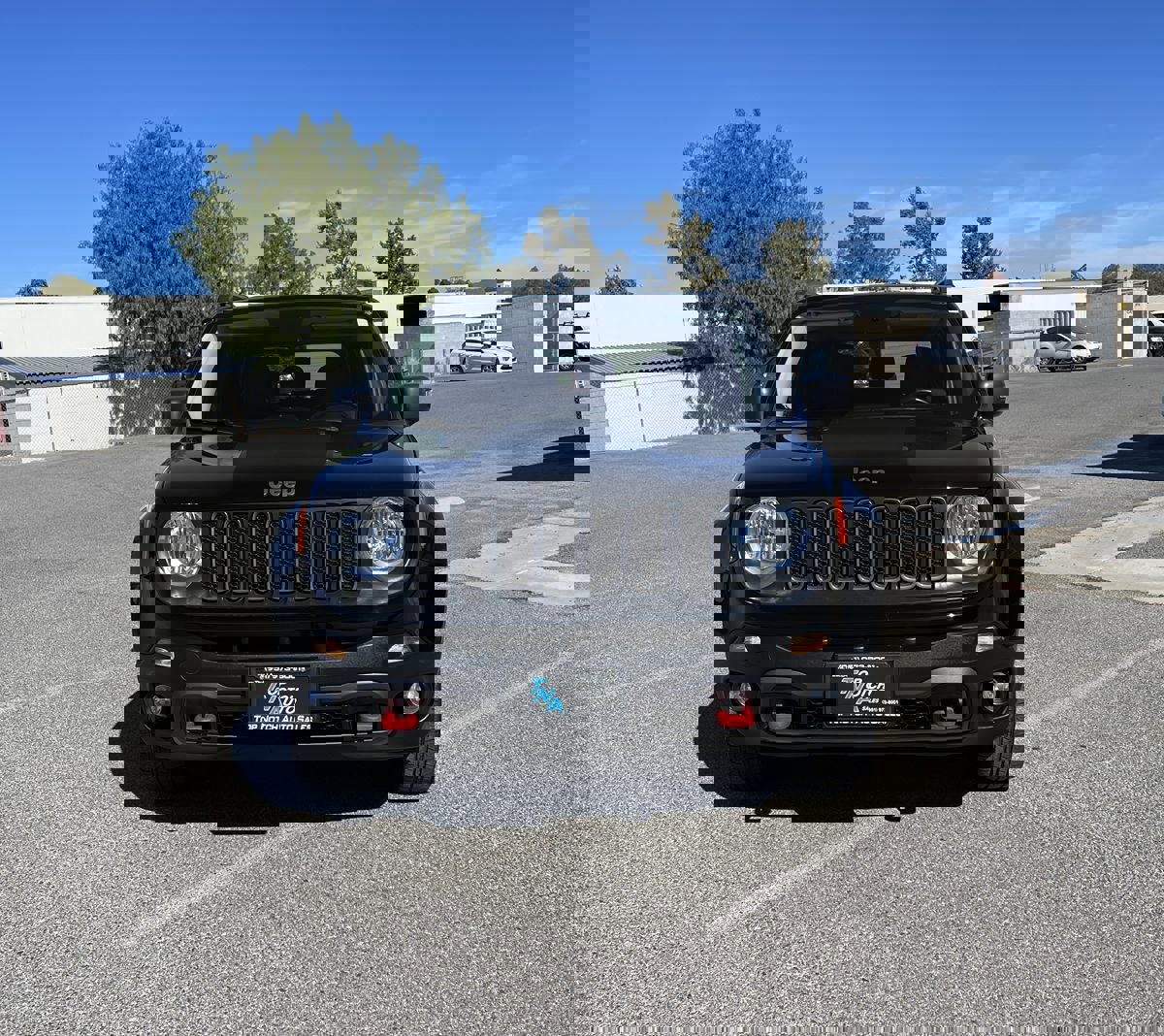 Used 2016 Jeep Renegade Trailhawk w/ Premium Trailhawk Package image 2