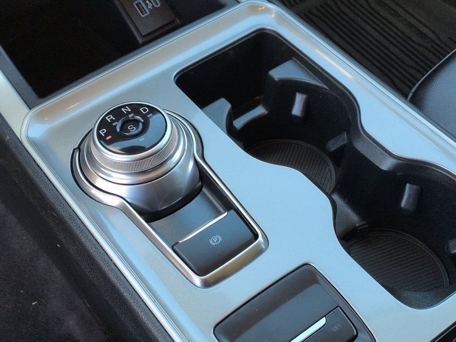 Certified 2024 Ford Edge SEL w/ Convenience Package image 36