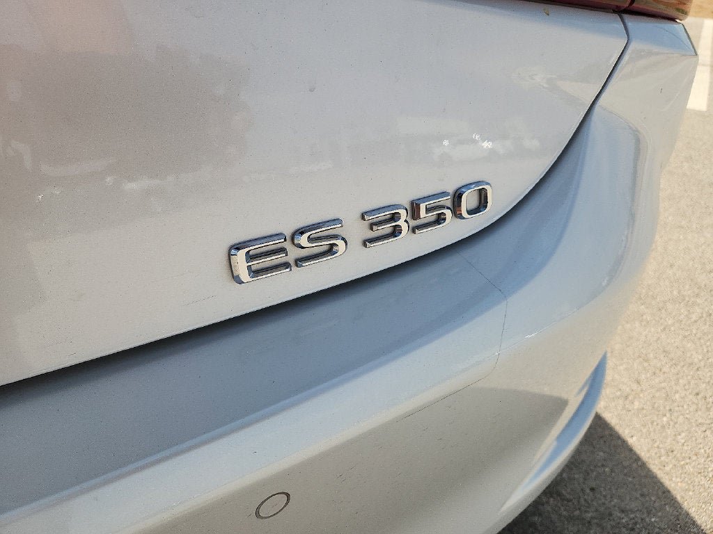 Used 2025 Lexus ES 350 w/ Premium Package FWD image 11