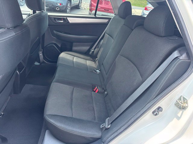 Used 2017 Subaru Outback 2.5i Premium AWD/4WD image 9