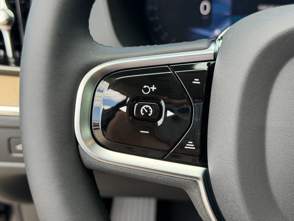 New 2026 Volvo XC60 T8 Plus w/ Protection Package Premier AWD/4WD image 19