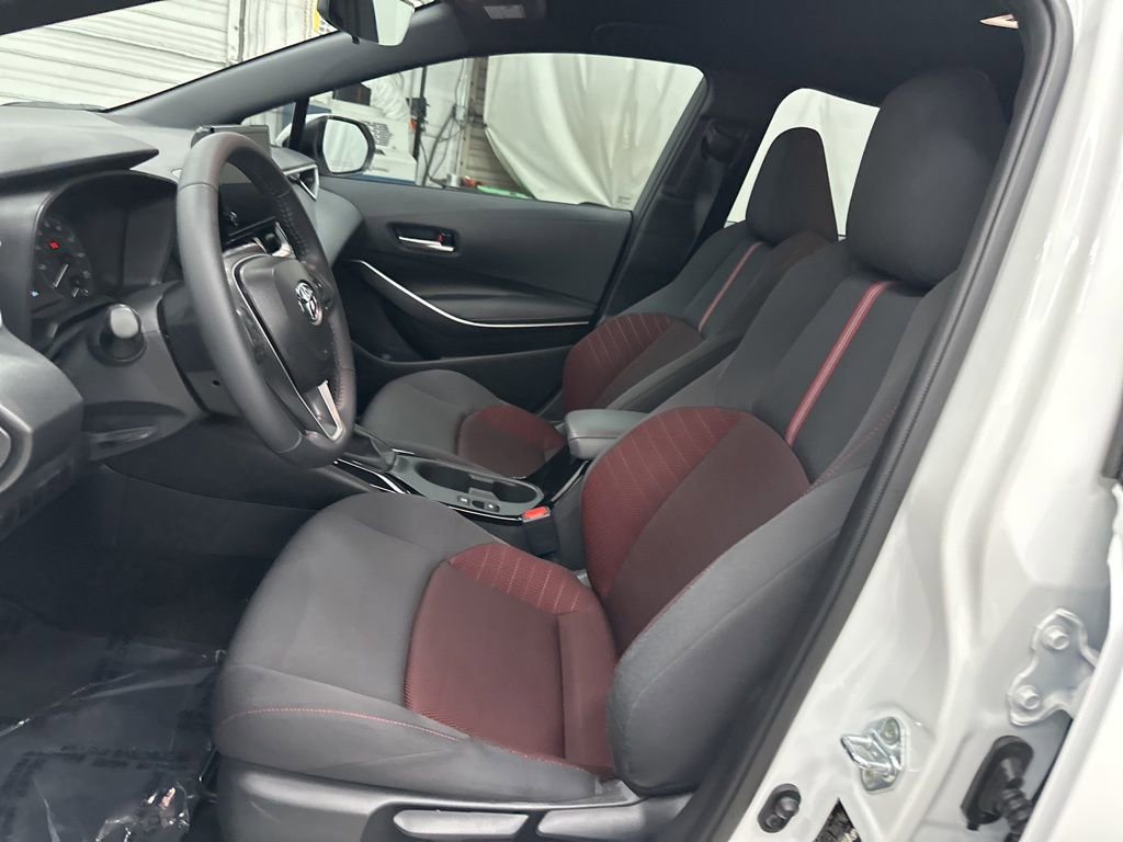 Used 2025 Toyota Corolla SE image 19