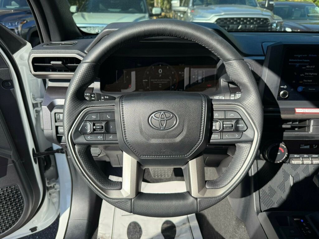 Used 2025 Toyota 4Runner SR5 image 5