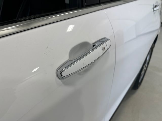 Used 2023 Chevrolet Equinox Premier image 17