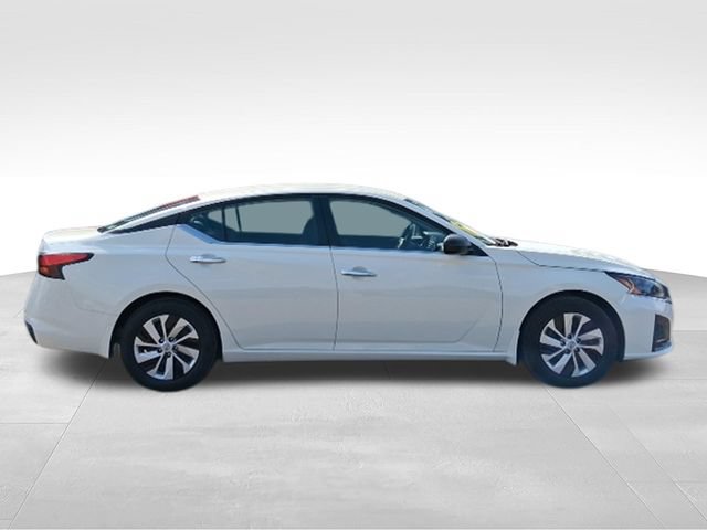 Certified 2025 Nissan Altima 2.5 S FWD image 9