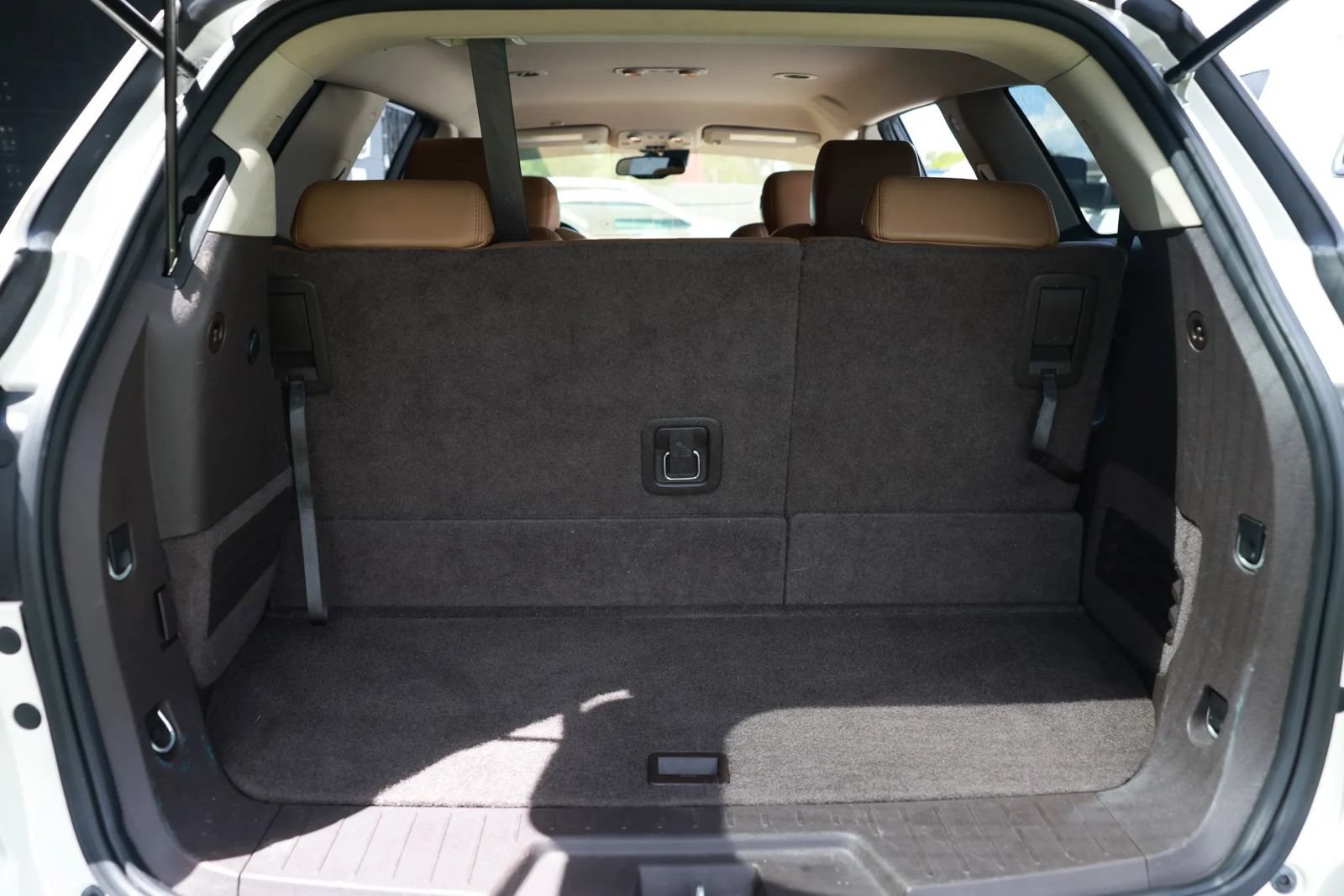 Used 2014 Buick Enclave Leather FWD image 16