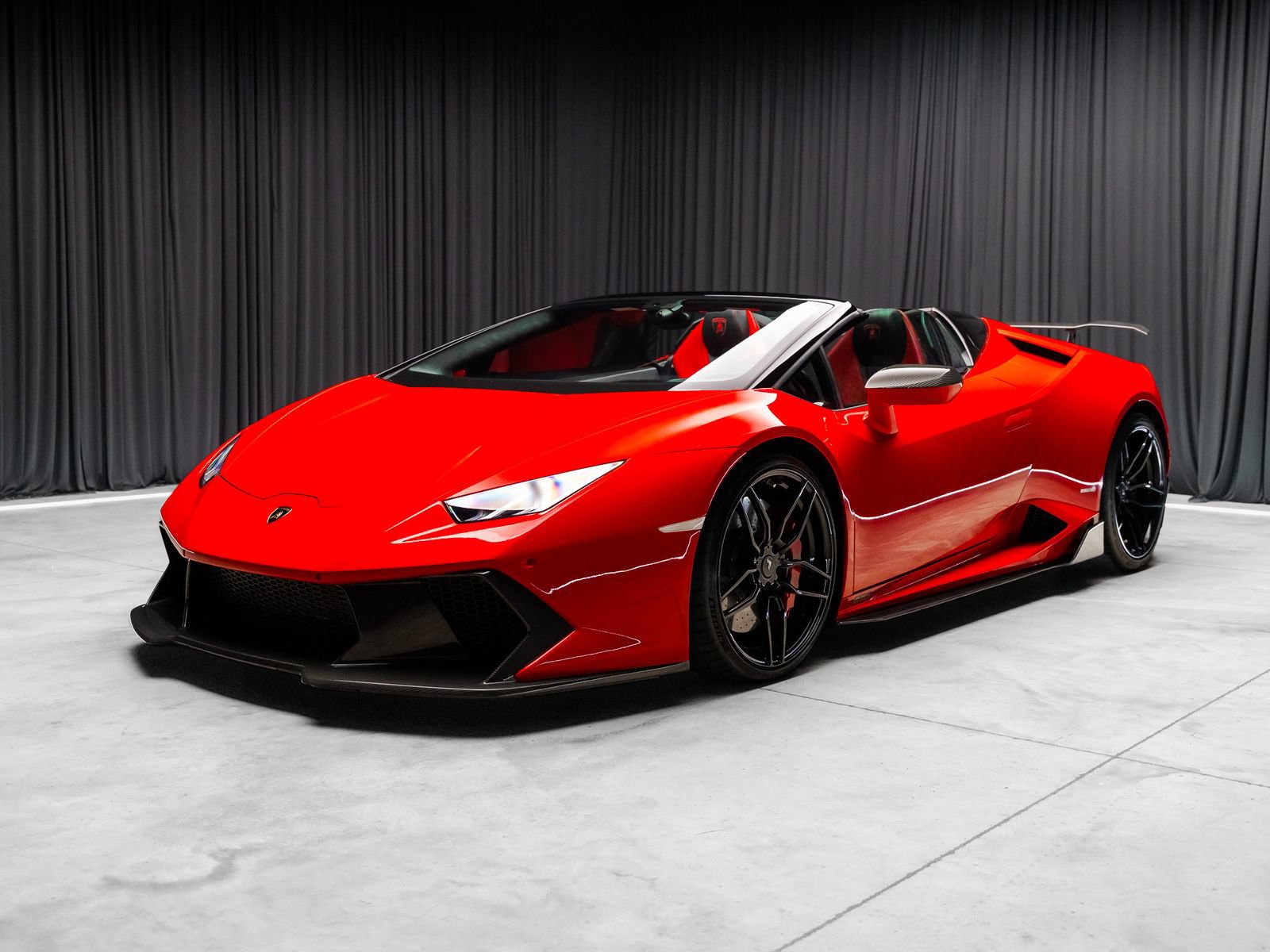 Used 2017 Lamborghini Huracan LP 610-4 AWD/4WD image 25