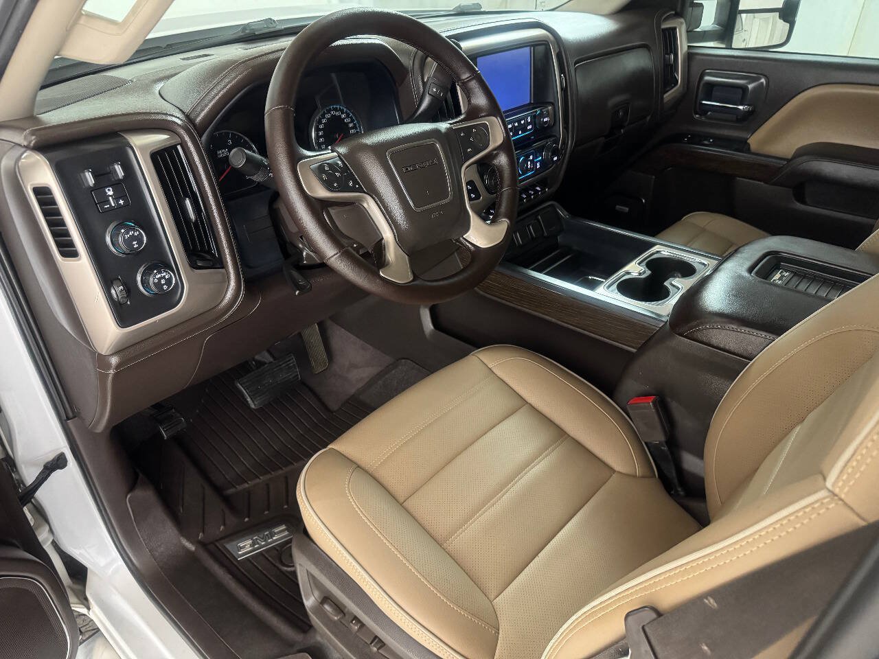 Used 2018 GMC Sierra 3500 Denali w/ Duramax Plus Package AWD/4WD image 50