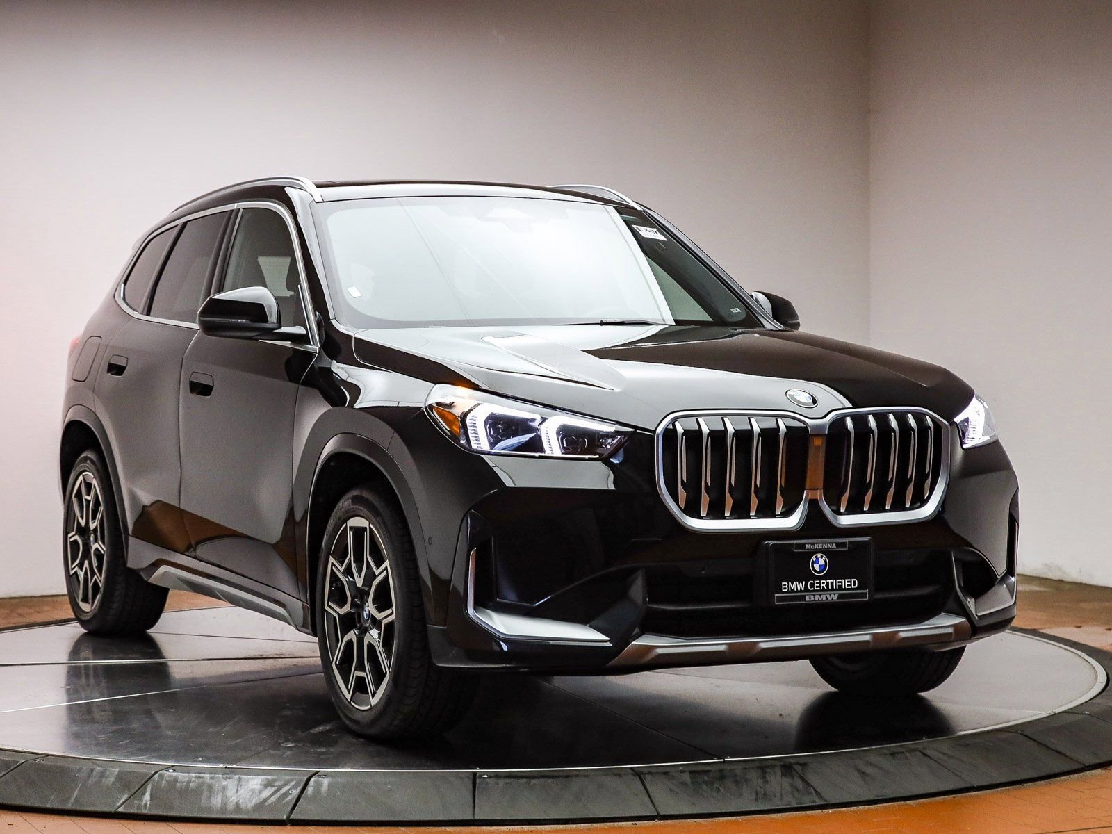 Used 2025 BMW X1 xDrive28i w/ Convenience Package image 3