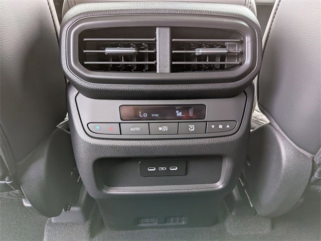 New 2025 Honda Pilot Touring image 25