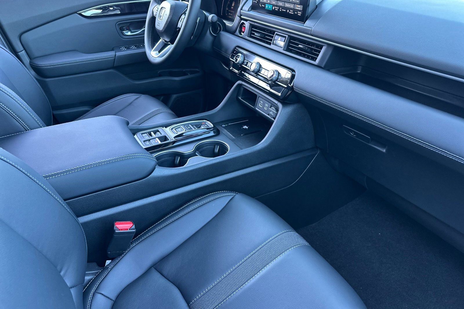 New 2025 Honda Pilot EX-L image 13