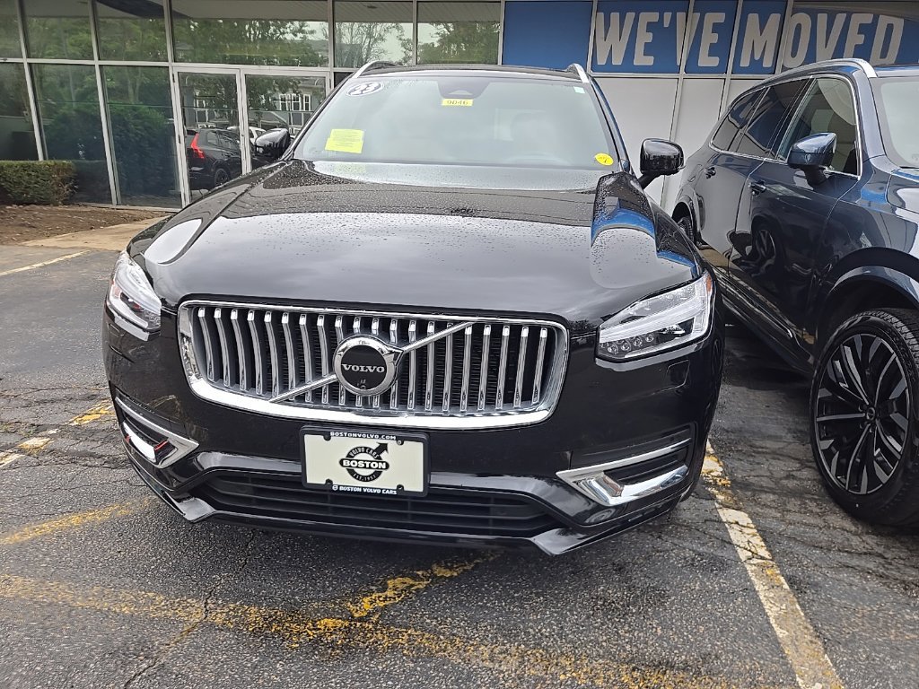 Certified 2024 Volvo XC90 B6 Ultimate w/ Protection Package AWD/4WD image 3