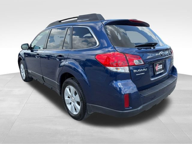 Used 2010 Subaru Outback 2.5i Limited AWD/4WD image 10